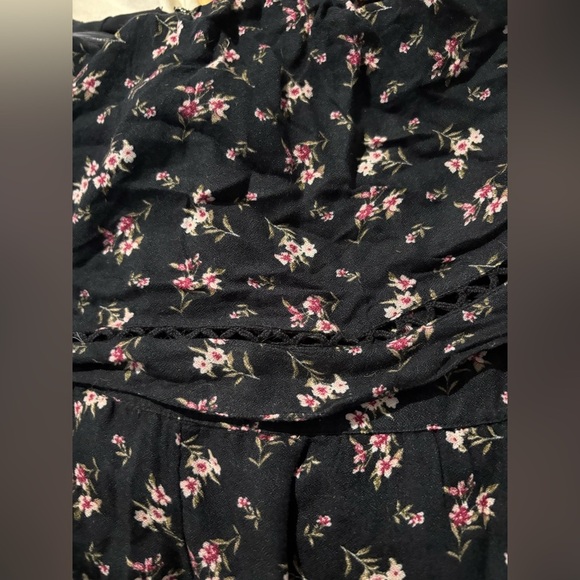American Eagle NWT strapless black floral jumpsuit wide leg size small - Picture 9 of 13
